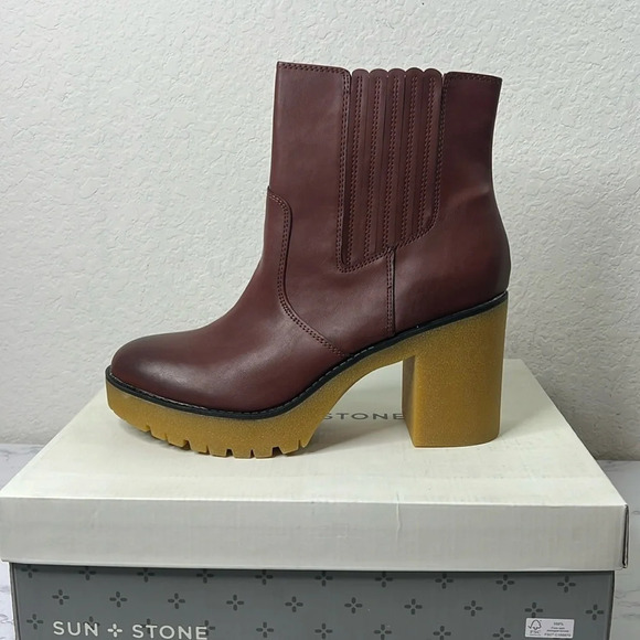 SUN STONE Womens Brown Lug Sole 1" Platform Lennii Round Toe Block Heel Booties - Picture 2 of 10